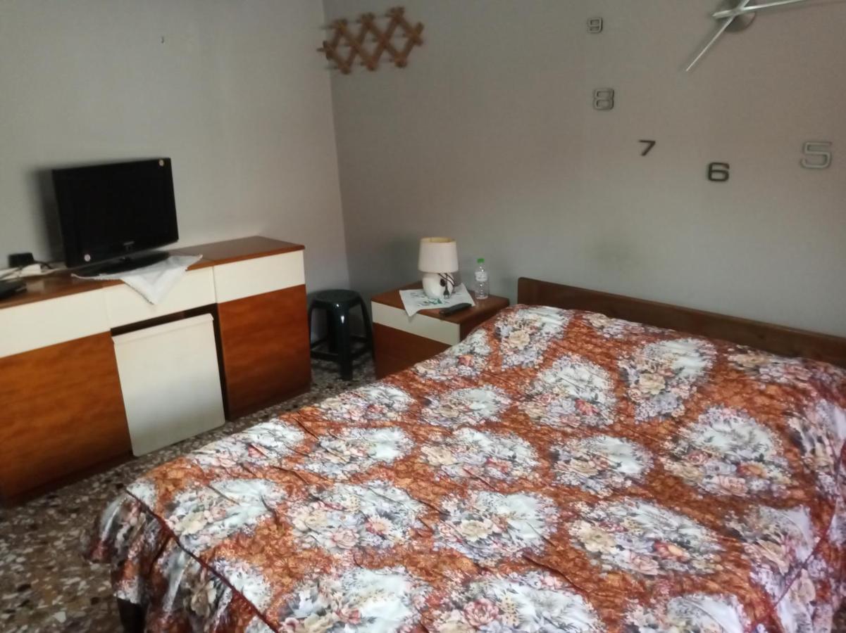 Katerina'S Apartments Kini Eksteriør billede